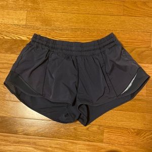 Lululemon Hotty Hot Shorts “2.5 low rise Navy Blue